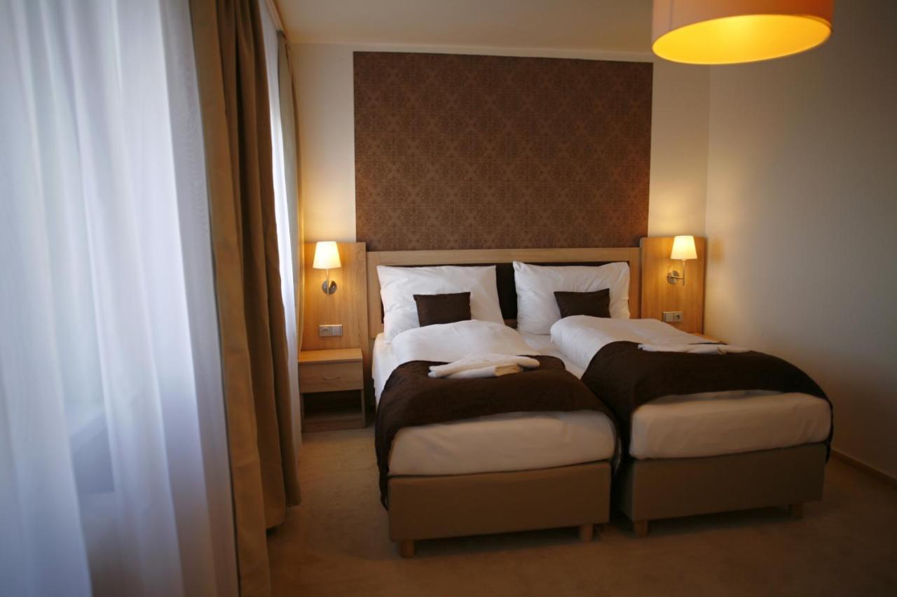 Hotel Pod Vlekem Loučná pod Klínovcem Zewnętrze zdjęcie
